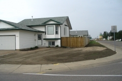 Lawnless Front Yard  BEFORE